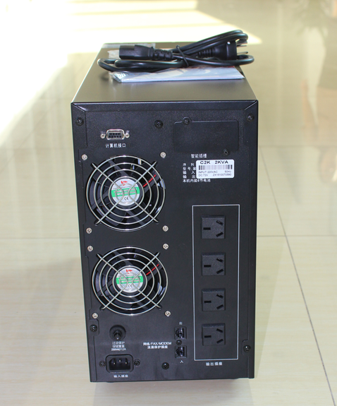 在線式ups電源開機(jī)和關(guān)機(jī)時(shí),“滴”的一聲,告知按鍵開啟或關(guān)斷成功。